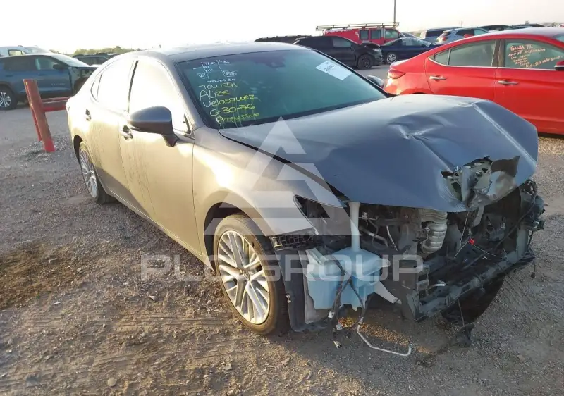2016 Lexus ES350 photo
