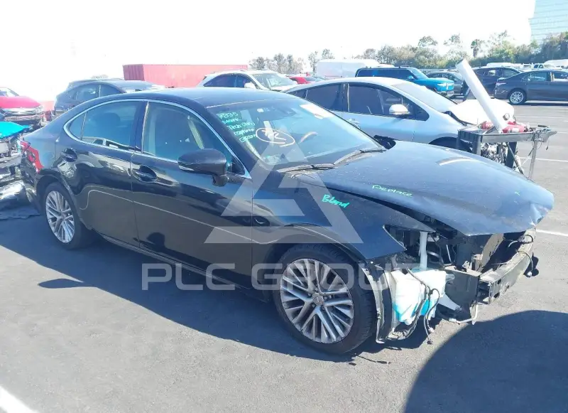 2016 Lexus ES350 photo