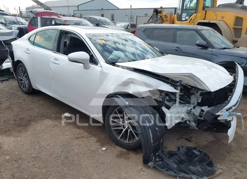 2016 Lexus ES350 photo