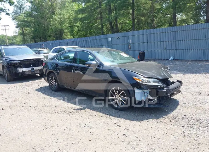 2016 Lexus ES350 photo