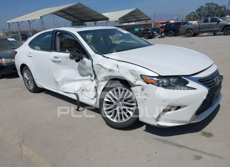 2016 Lexus ES350 photo