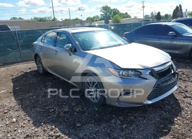 2016 Lexus ES350 photo