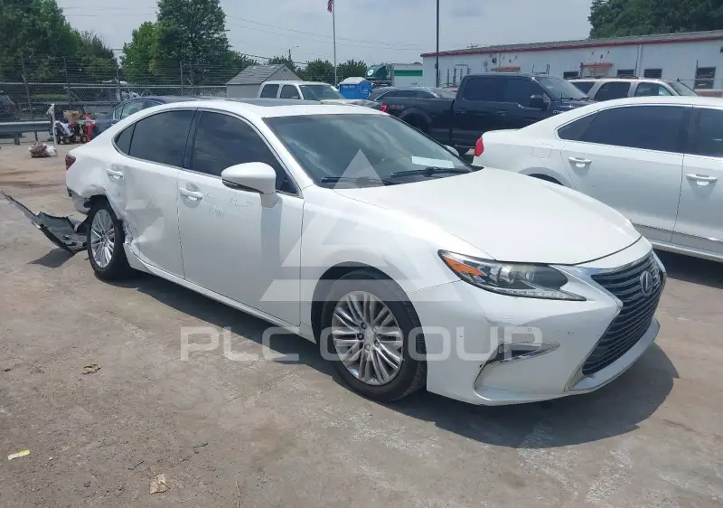 2016 Lexus ES350 photo