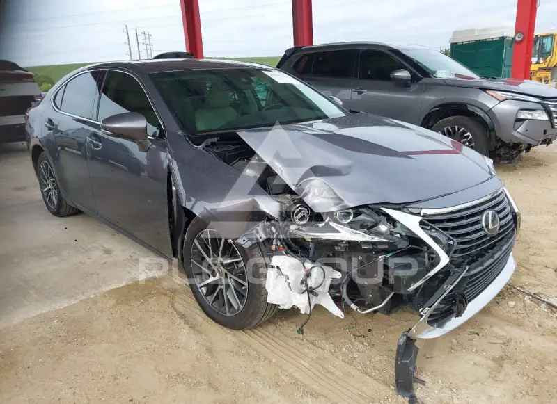 2016 Lexus ES350 photo