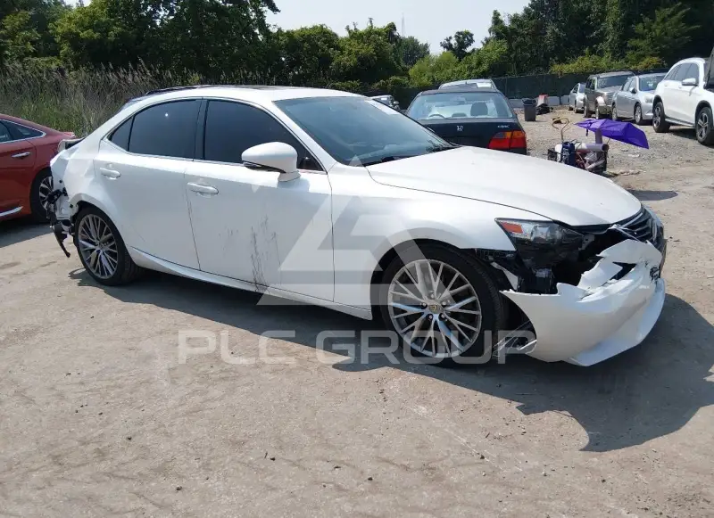 2016 Lexus IS300 photo