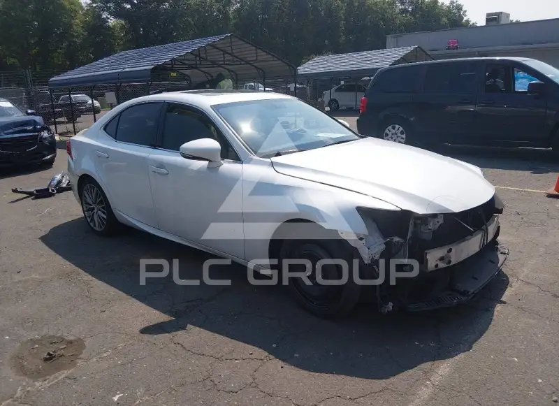 2016 Lexus IS300 фото