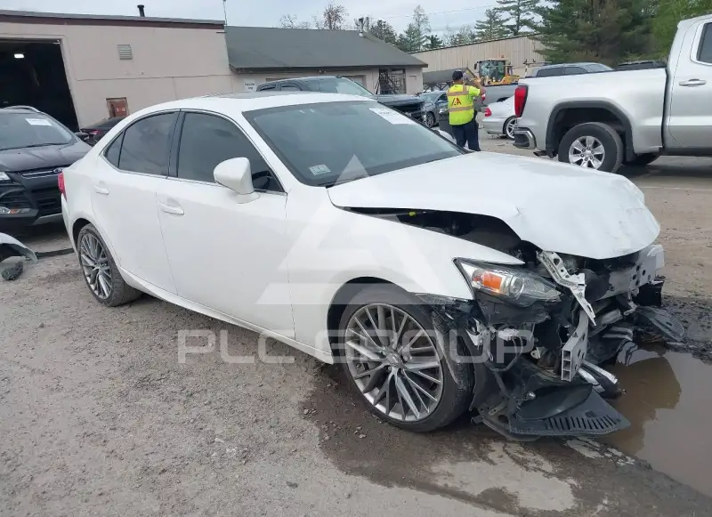 2016 Lexus IS300 фото