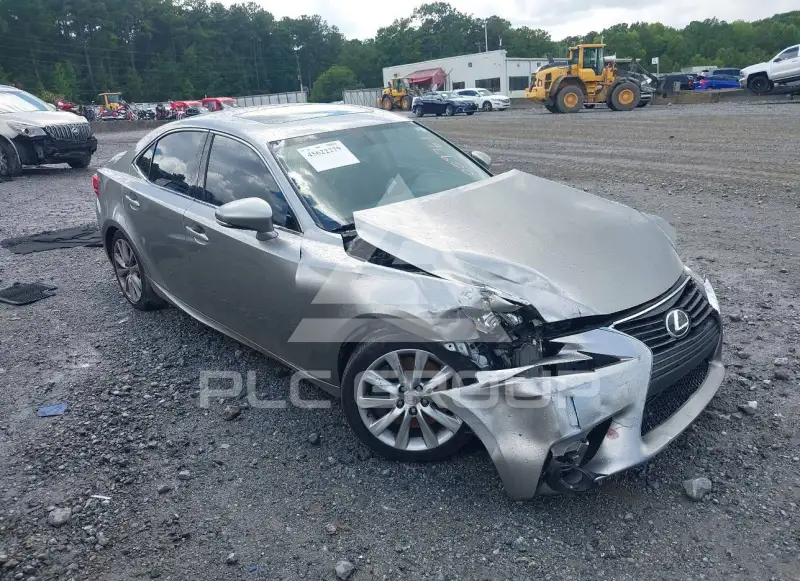 2016 Lexus IS300 photo