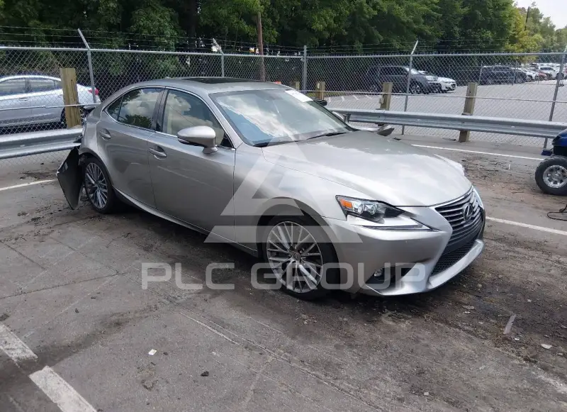 2016 Lexus IS300 photo