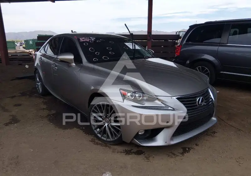 2016 Lexus IS200 фото