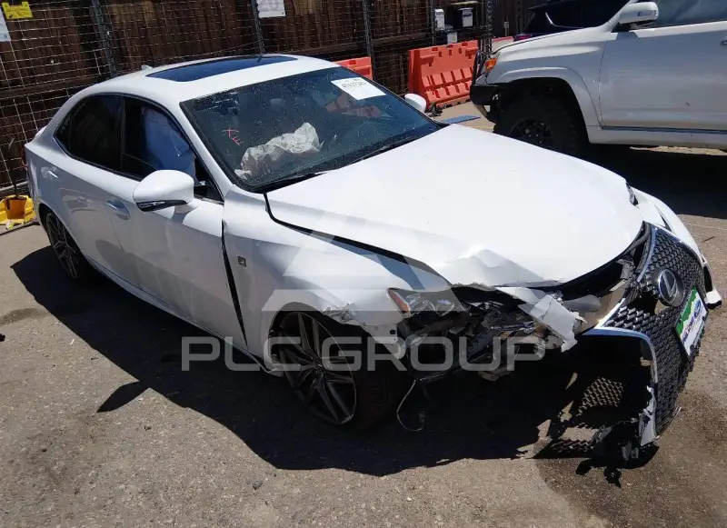 2016 Lexus IS350 photo