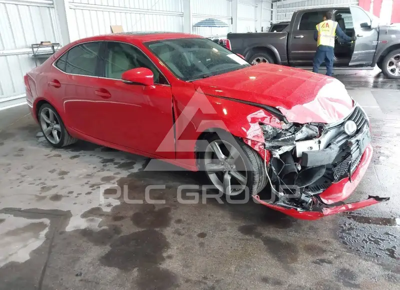 2016 Lexus IS350 photo