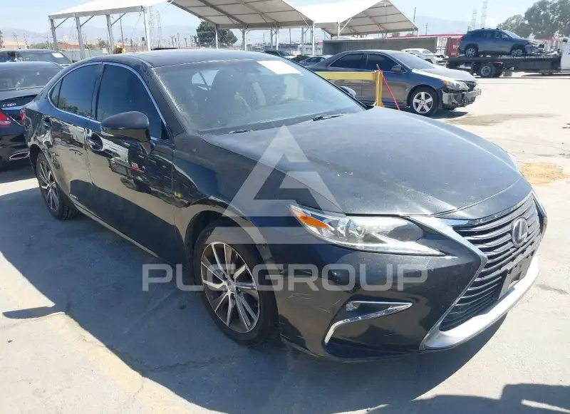 2016 Lexus ES300 photo