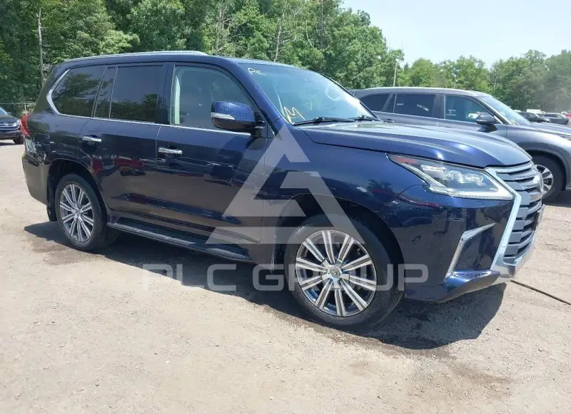 2016 Lexus LX570 photo