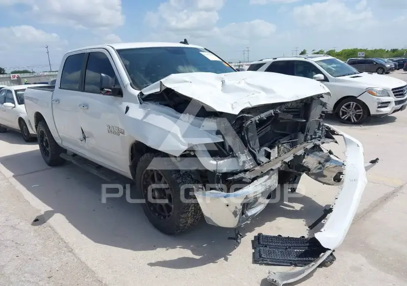 2016 RAM 1500 фото