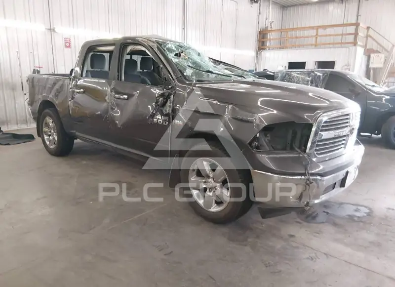 2016 RAM 1500 photo