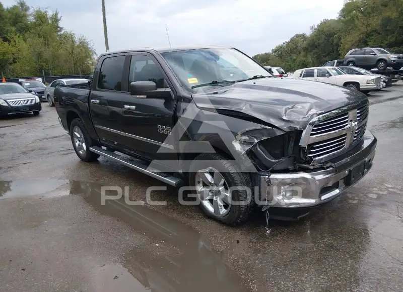 2016 RAM 1500 photo