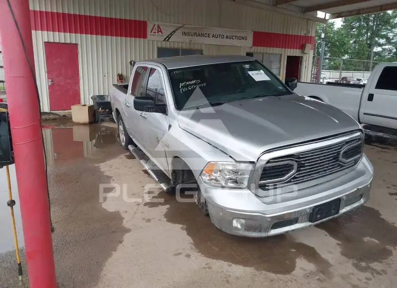 2016 RAM 1500 фото