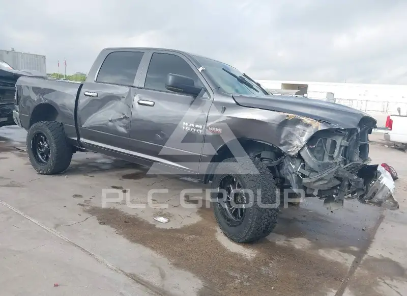 2016 RAM 1500 фото