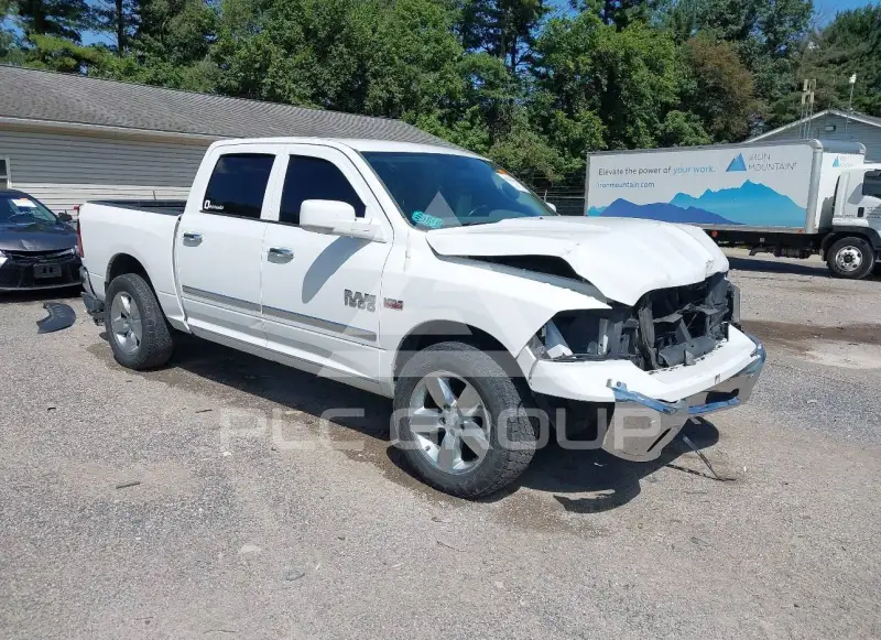 2016 RAM 1500 photo
