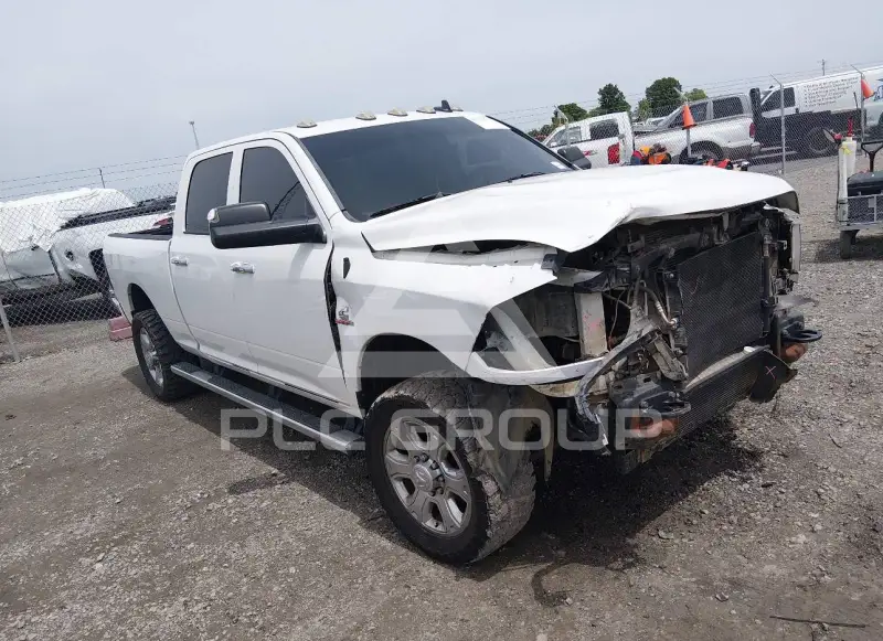 2016 RAM 2500 photo