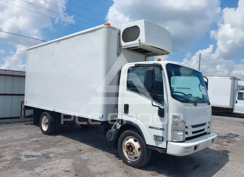 2016 Isuzu NPR photo