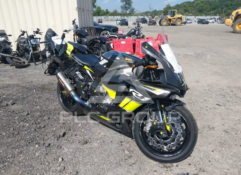 2016 Yamaha YZFR1 фото