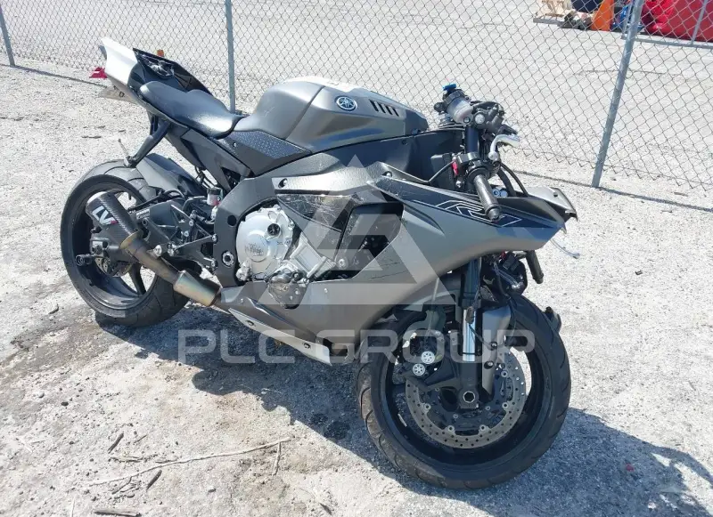 2016 Yamaha YZF-R1 фото