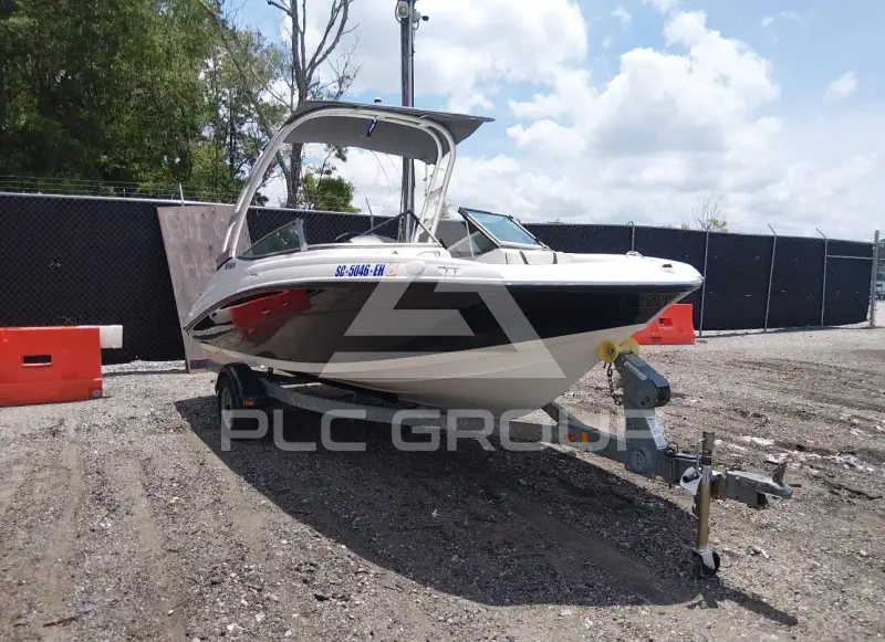 2016 Yamaha JET BOAT photo