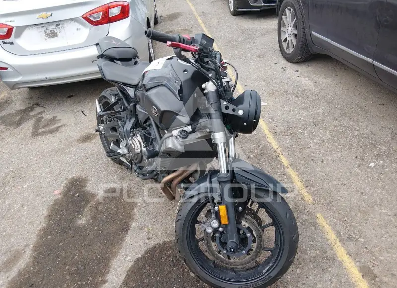 2016 Yamaha FZ07 photo