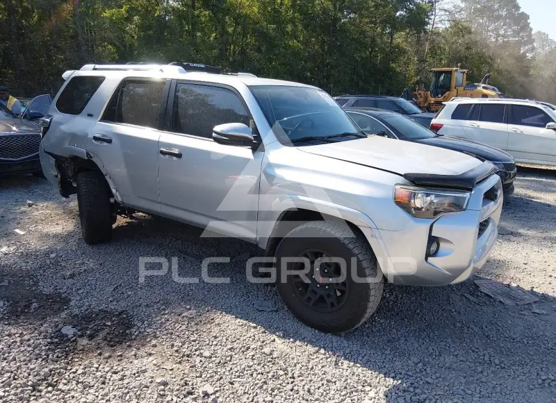 2016 Toyota 4 RUNNER photo