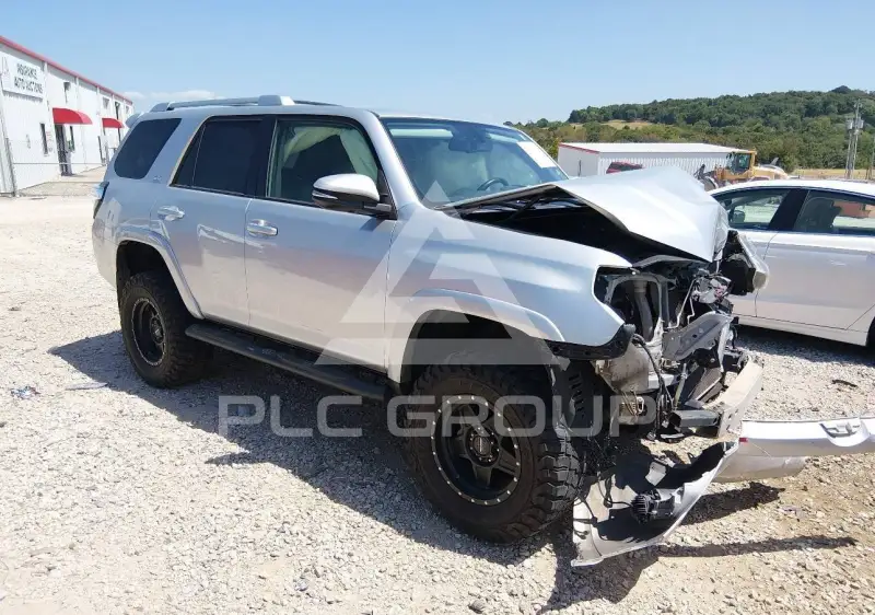 2016 Toyota 4 RUNNER фото