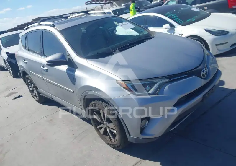 2016 Toyota RAV4 фото