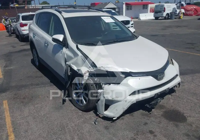 2016 Toyota RAV4 фото