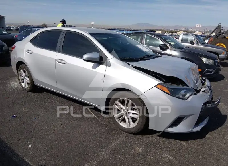 2016 Toyota COROLLA фото