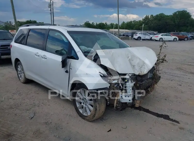 2016 Toyota SIENNA photo