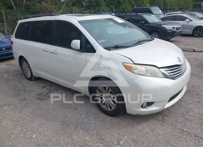 2016 Toyota SIENNA фото