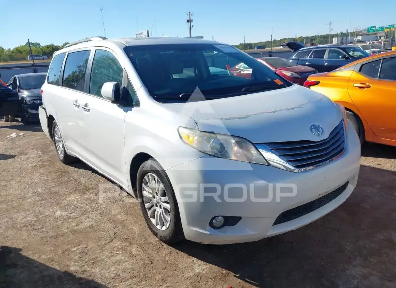 2016 Toyota SIENNA фото