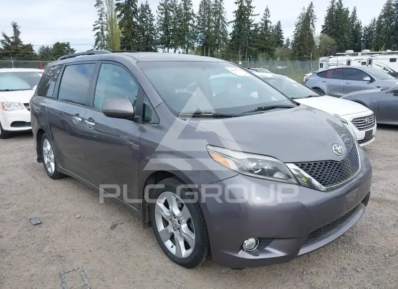 2016 Toyota SIENNA фото