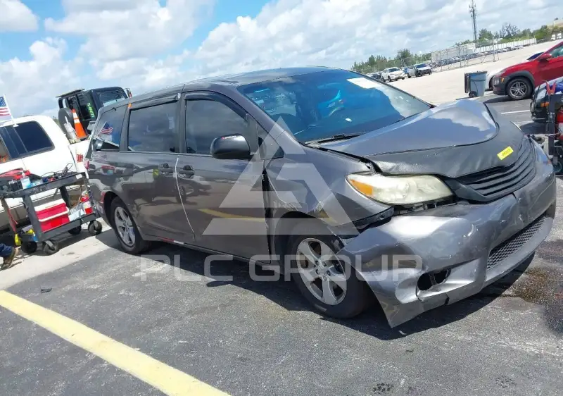 2016 Toyota SIENNA фото