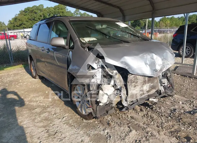 2016 Toyota SIENNA photo