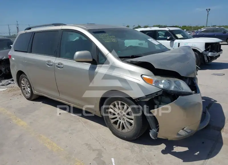 2016 Toyota SIENNA фото
