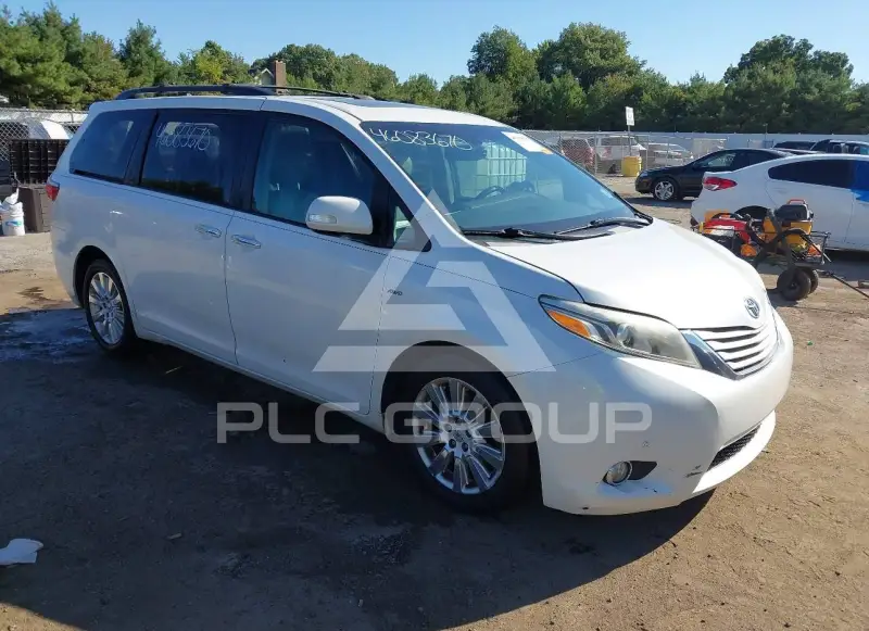 2016 Toyota SIENNA photo