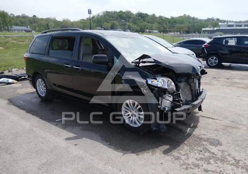 2016 Toyota SIENNA фото