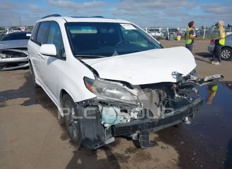 2016 Toyota SIENNA фото