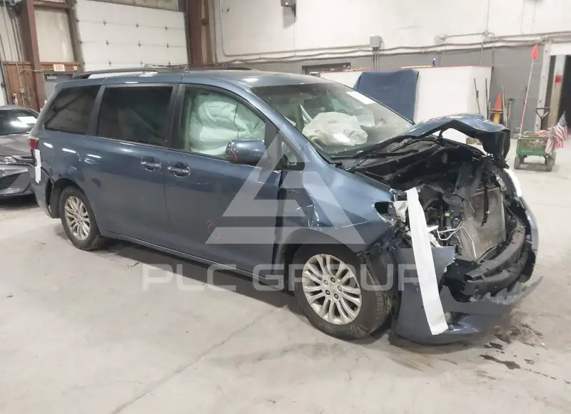 2016 Toyota SIENNA фото