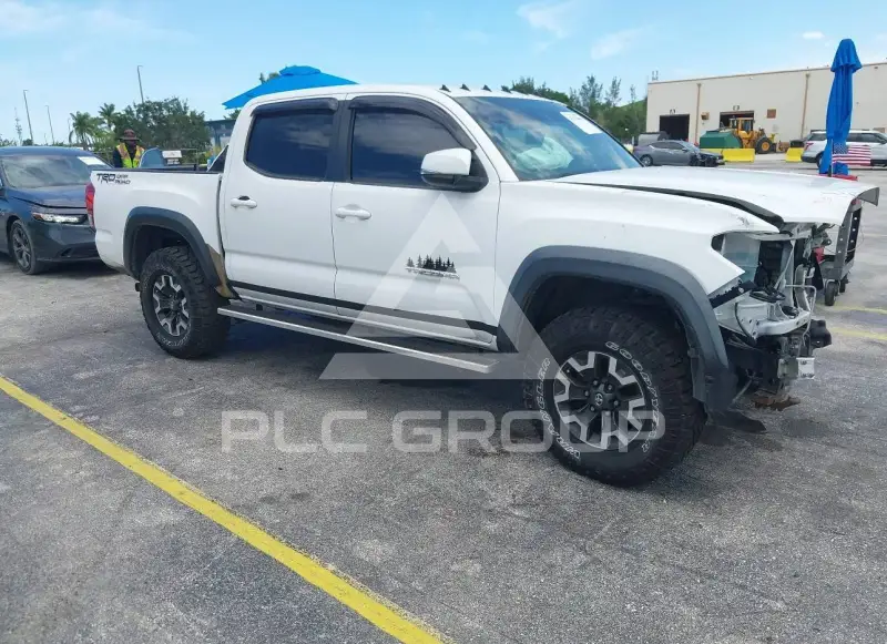 2016 Toyota TACOMA photo