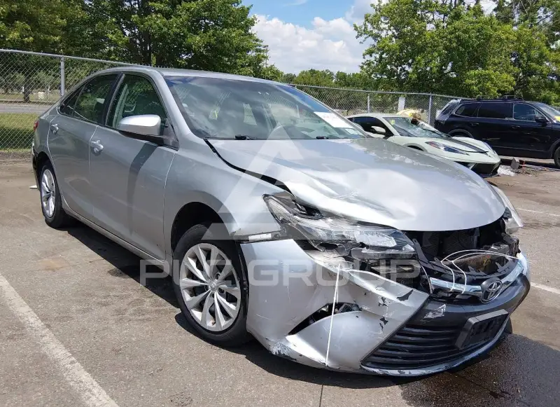 2016 Toyota CAMRY фото