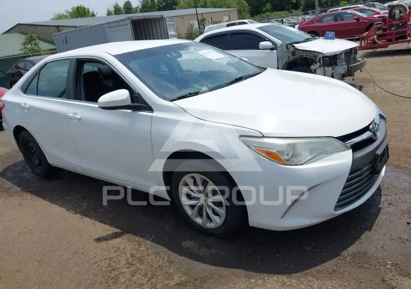 2016 Toyota CAMRY фото