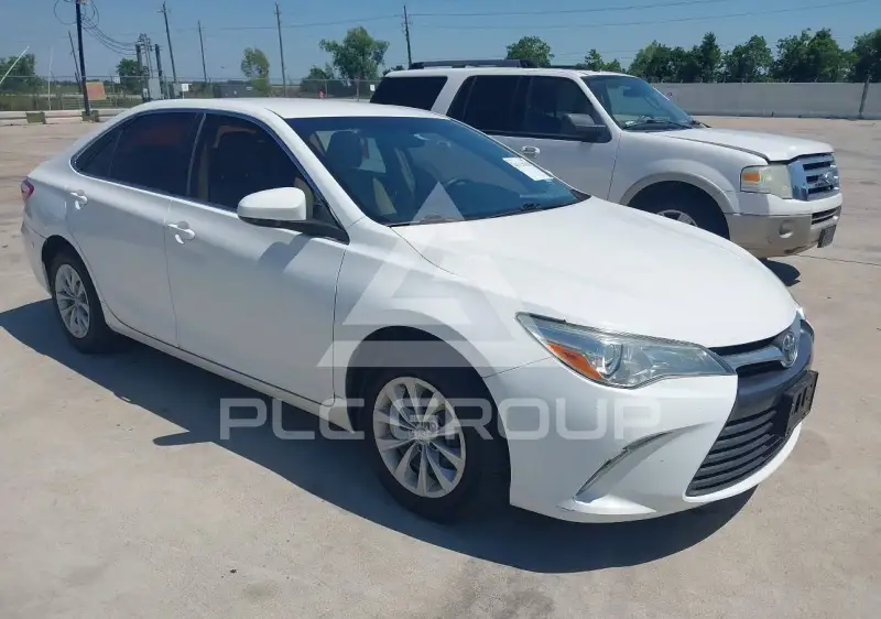 2016 Toyota CAMRY фото